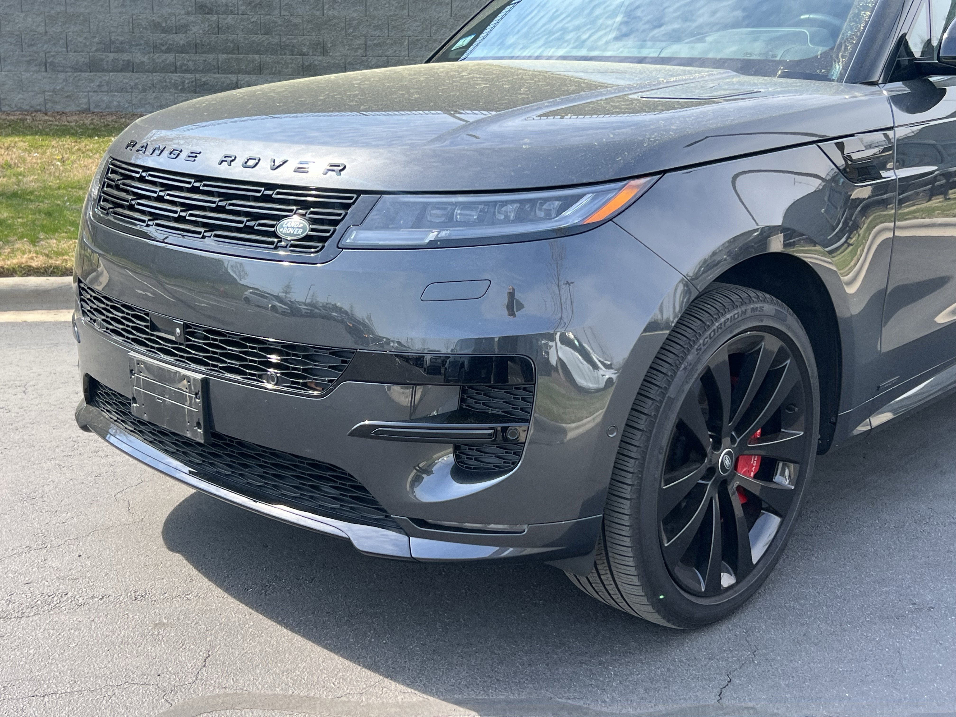 Certified 2025 Land Rover Range Rover Sport Autobiography image 11