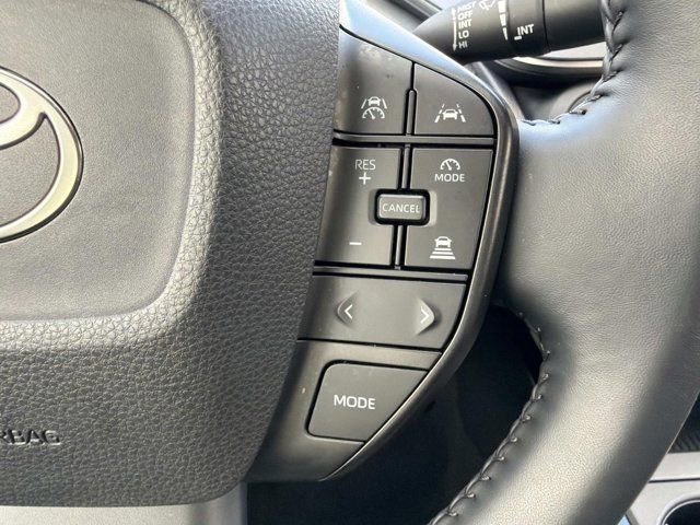 Used 2025 Toyota Prius LE image 23