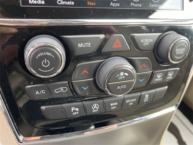 Used 2021 Jeep Grand Cherokee Limited image 19