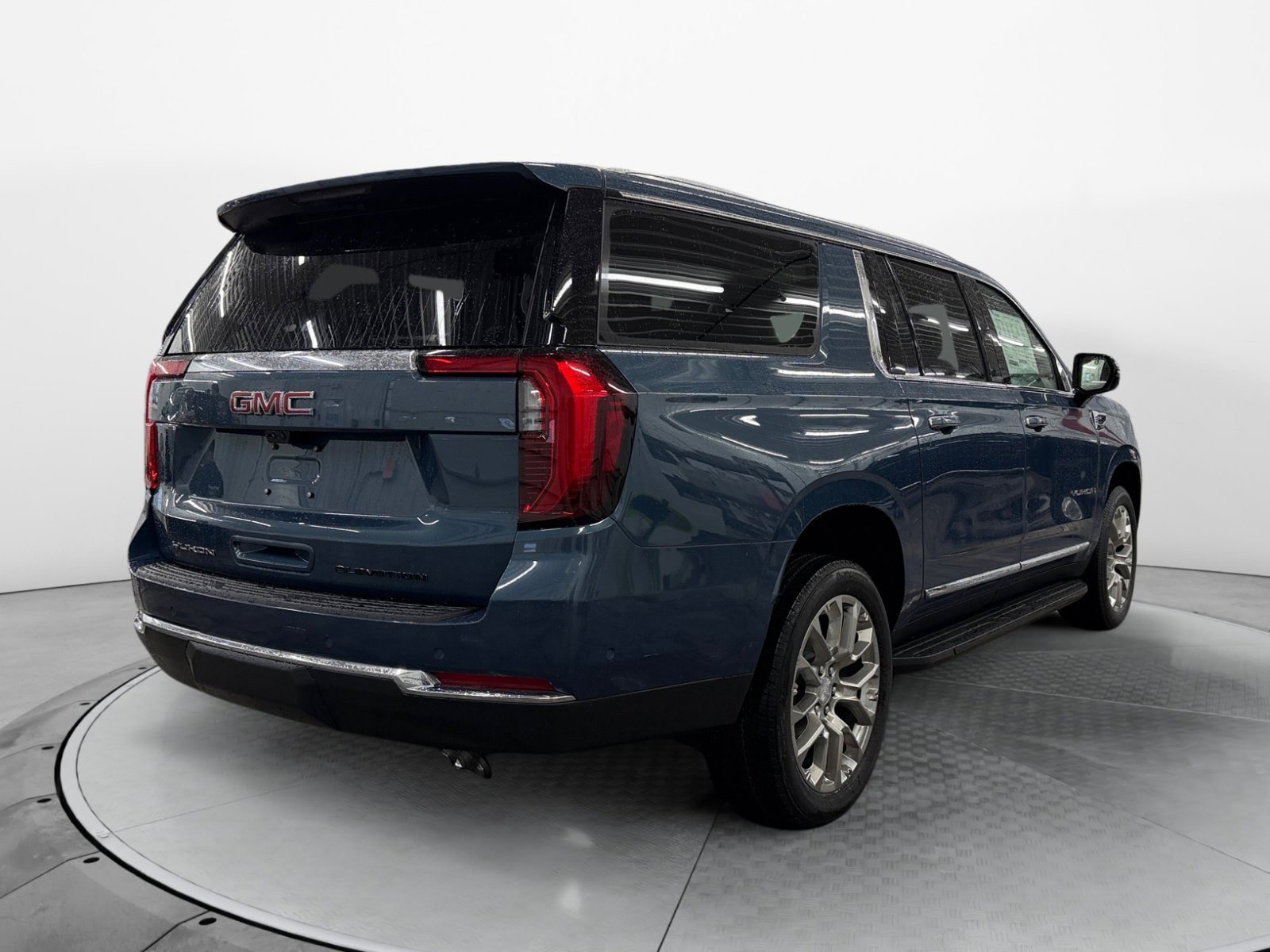 New 2026 GMC Yukon XL Elevation w/ Elevation Premium Package image 5