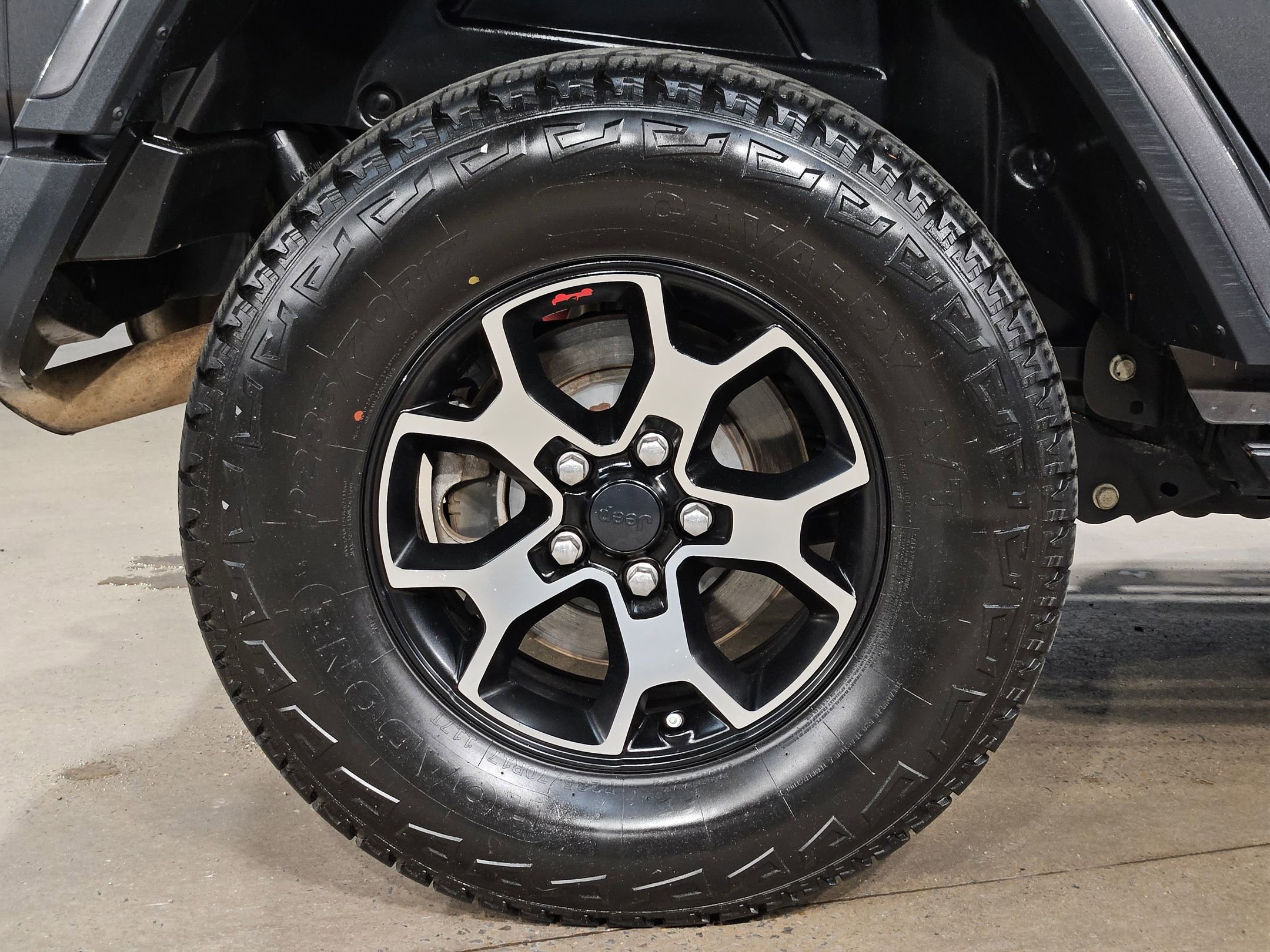 Used 2018 Jeep Wrangler Unlimited Rubicon image 17