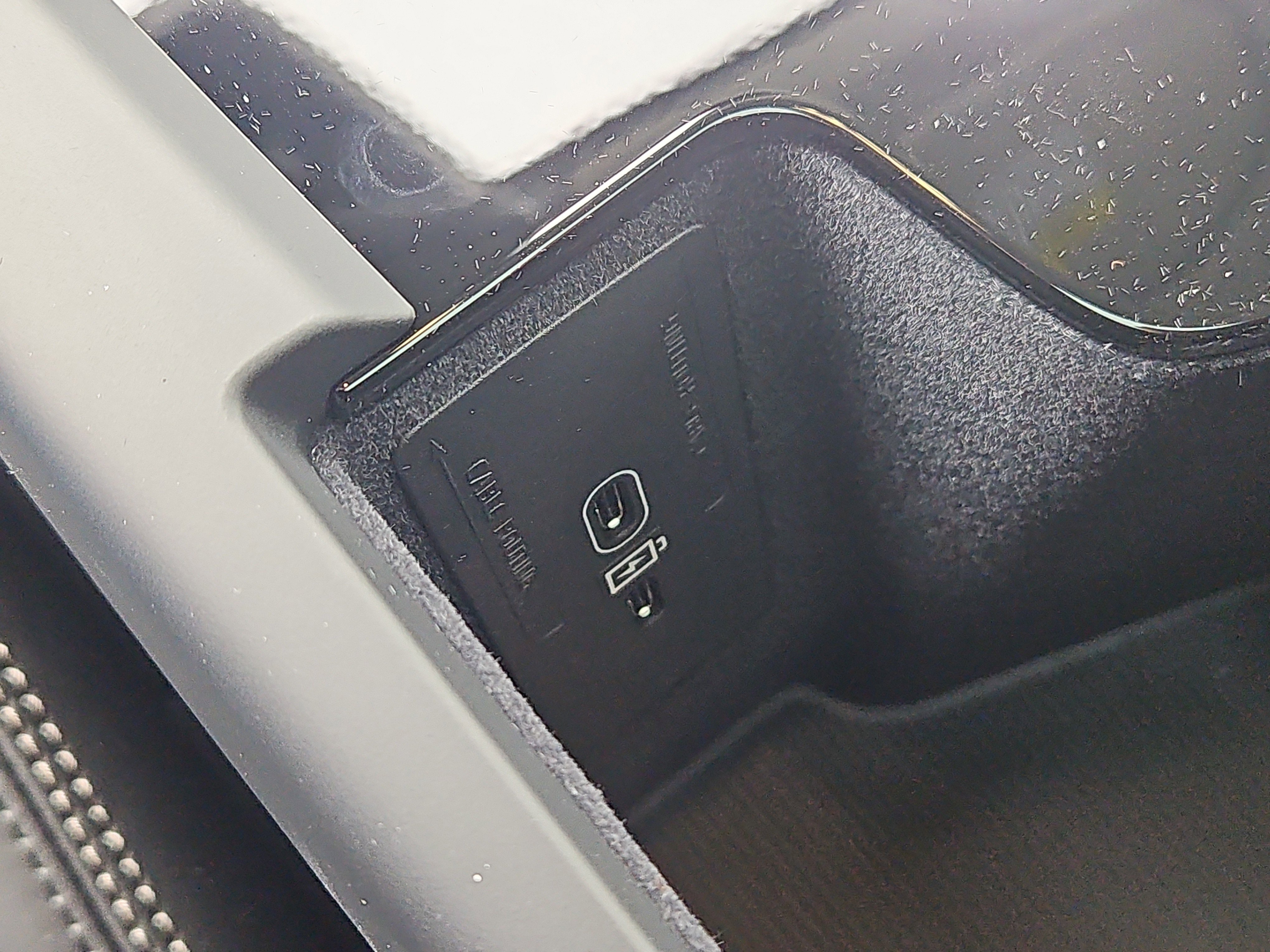 New 2026 Volvo XC60 B5 Ultra w/ Protection Package Premier image 9