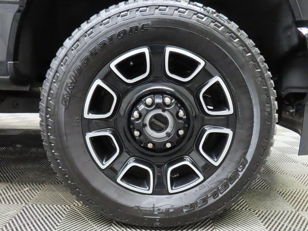 Used 2025 Ford F250 4x4 Crew Cab Super Duty image 8
