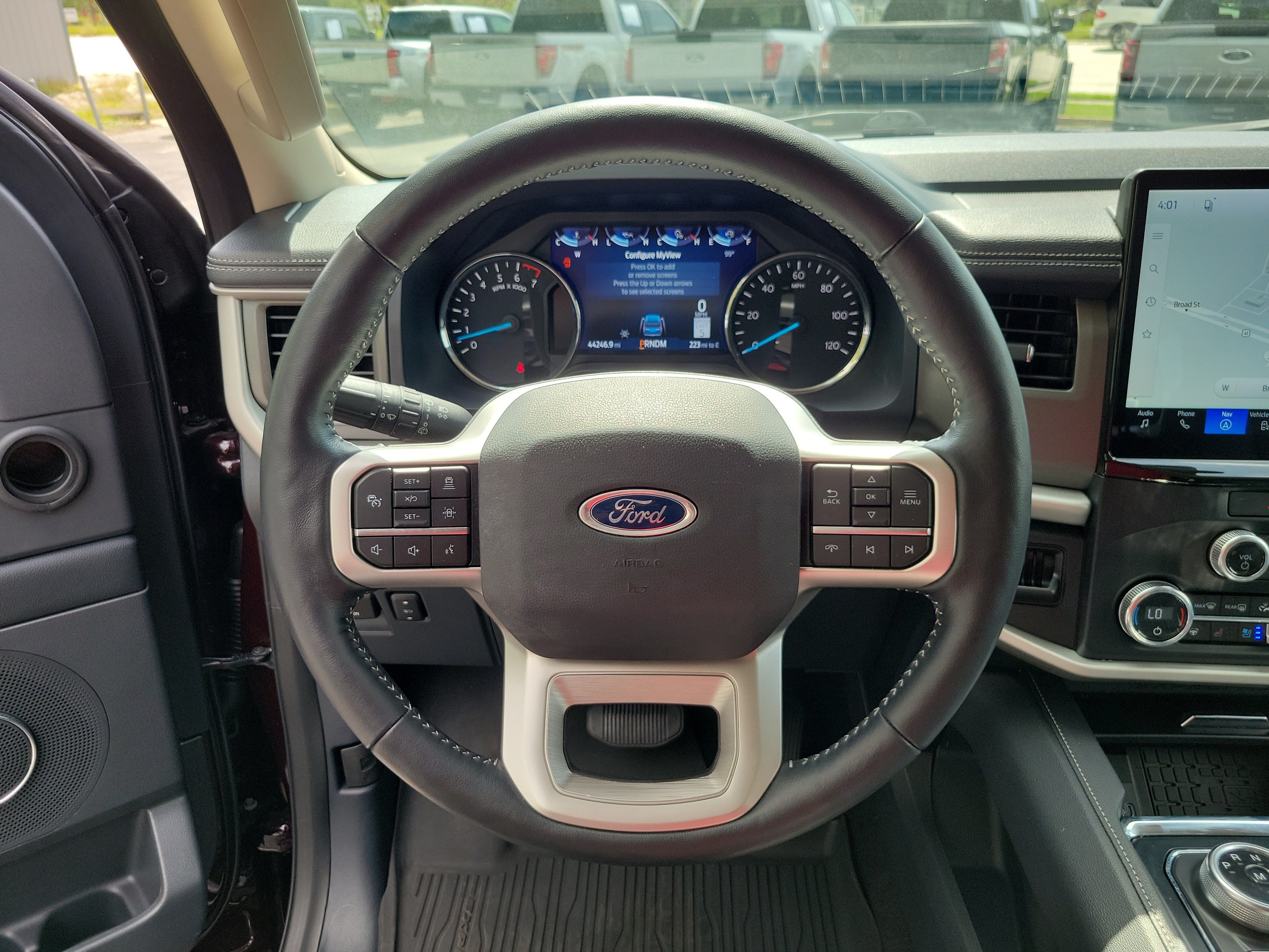 Used 2023 Ford Expedition XLT RWD image 24