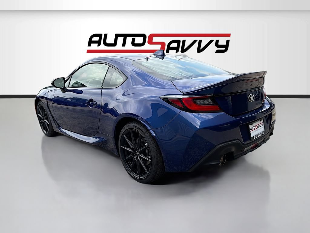 Used 2025 Toyota GR86 Premium w/ ALL Weather Mat Package (TMS) RWD image 5