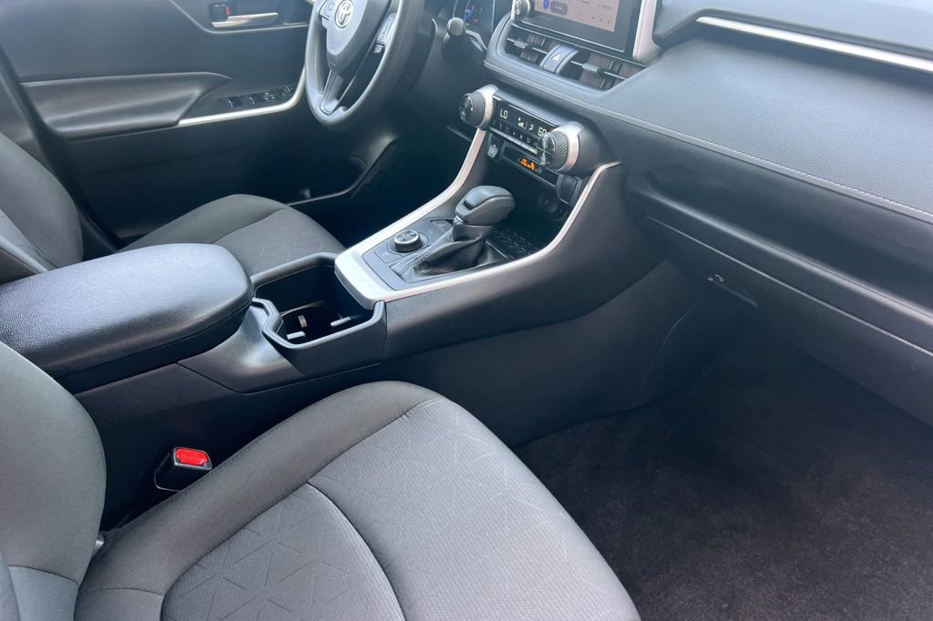 Certified 2025 Toyota RAV4 XLE image 18