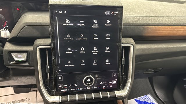 Used 2025 GMC Yukon XL Denali image 31