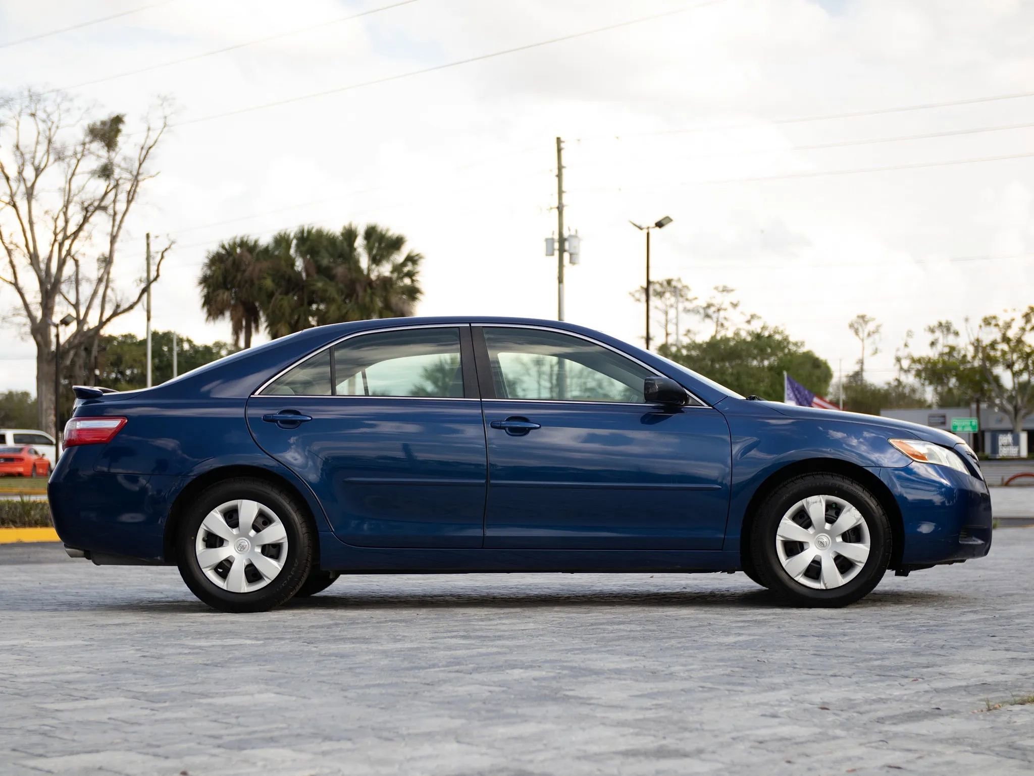 Used 2007 Toyota Camry XLE FWD image 9