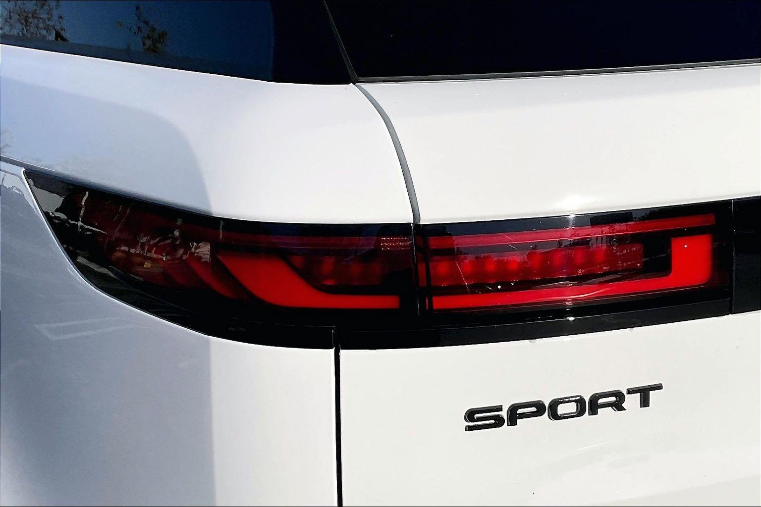 New 2026 Land Rover Range Rover Sport Dynamic SE AWD/4WD image 8