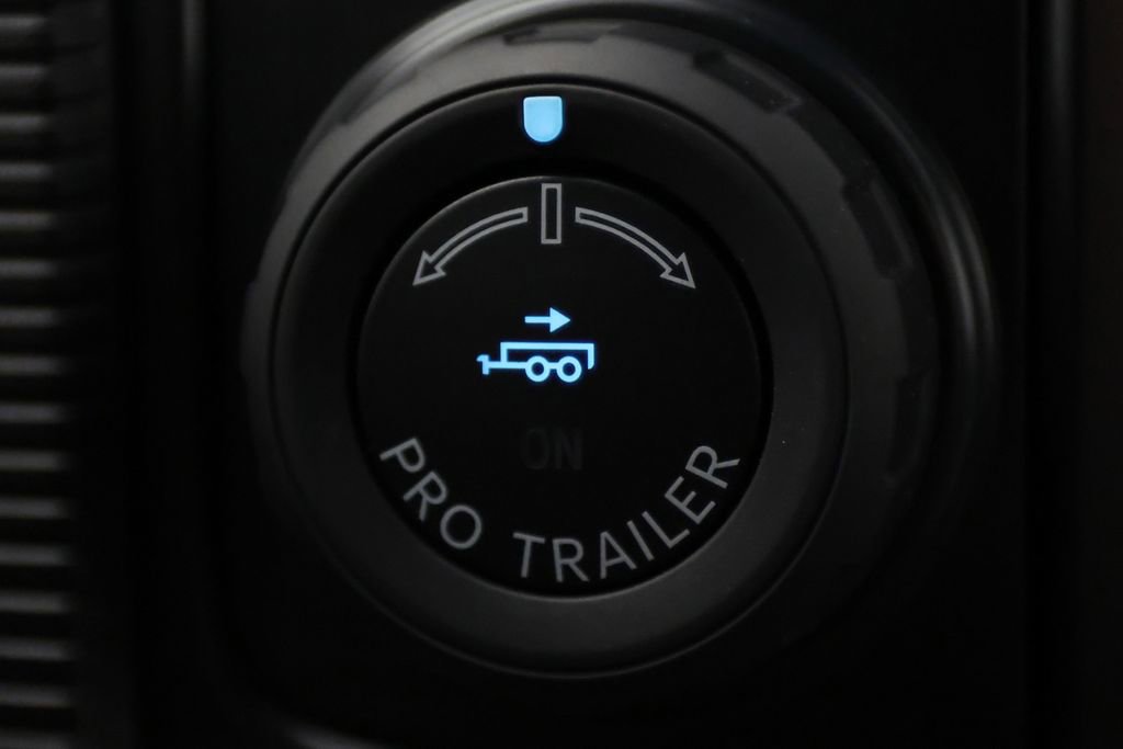 Used 2025 Ford F150 Raptor AWD/4WD image 24