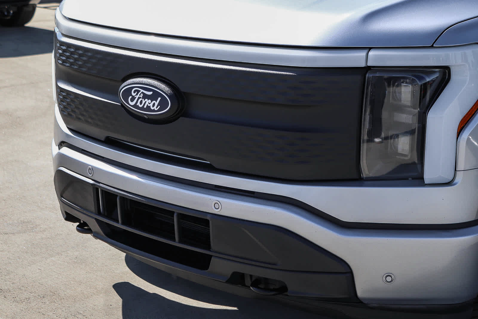 Used 2024 Ford F150 Lightning Flash AWD/4WD image 8