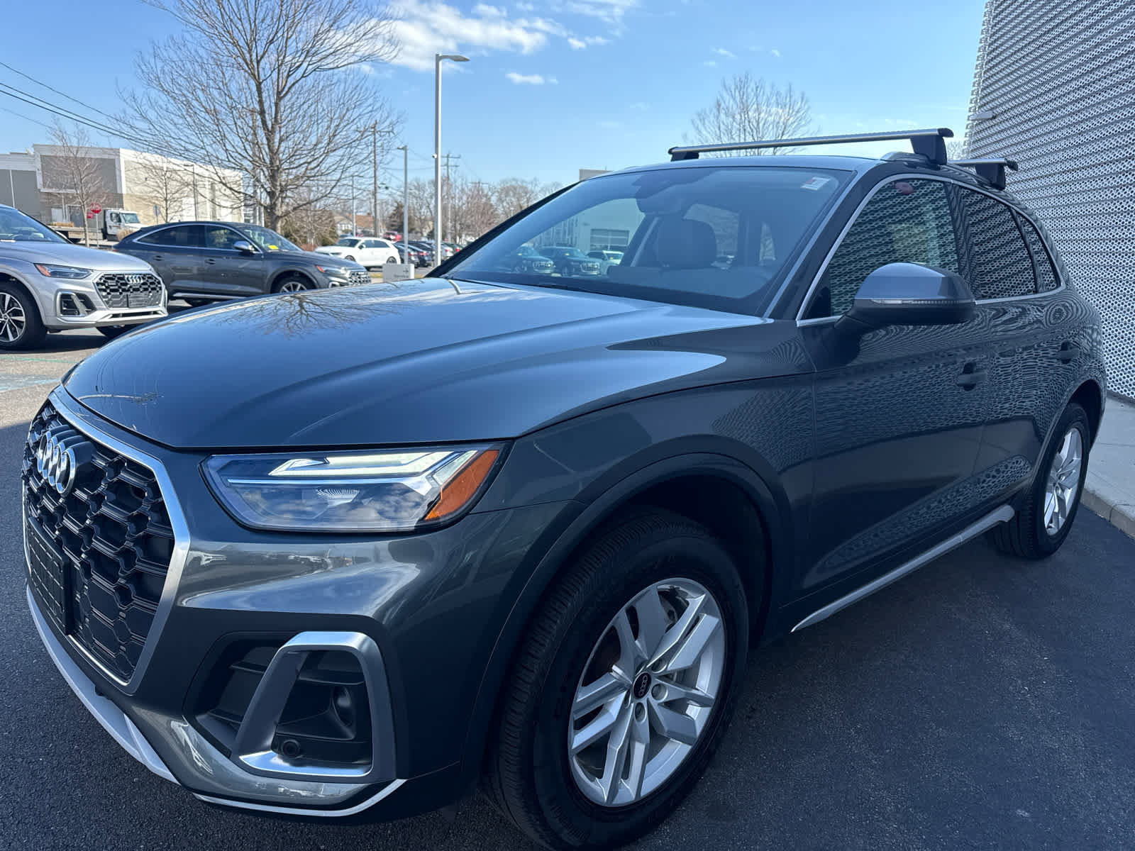 Used 2023 Audi Q5 2.0T Premium w/ Convenience Package image 4