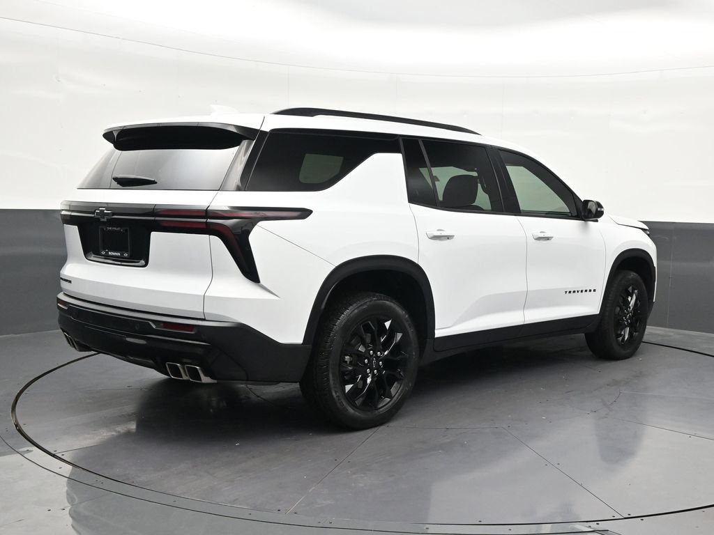 Used 2025 Chevrolet Traverse LT w/ Midnight/Sport Edition FWD image 5