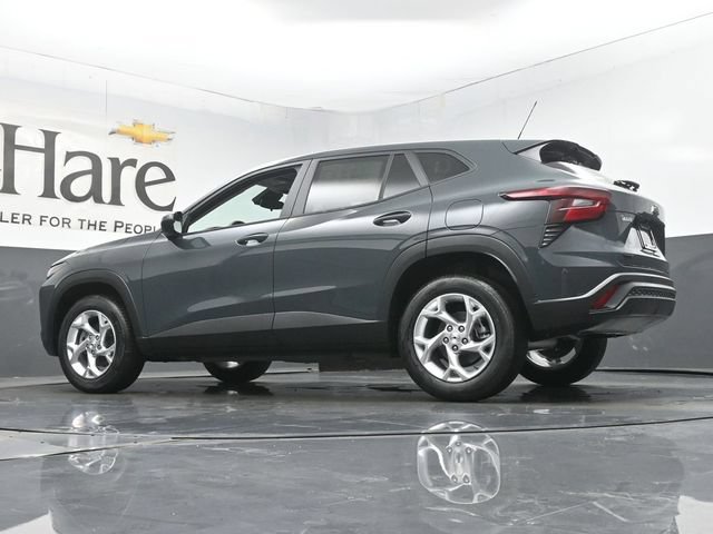 New 2026 Chevrolet Trax LS w/ LS Convenience Package FWD image 33