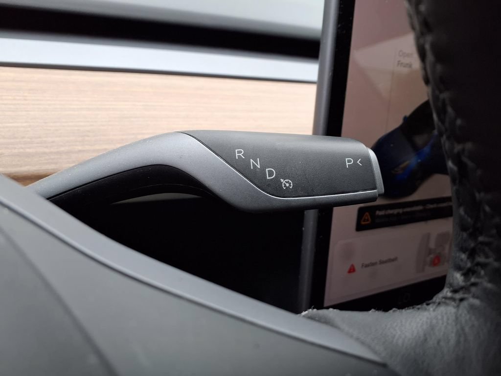 Used 2023 Tesla Model 3 Standard Range RWD image 9