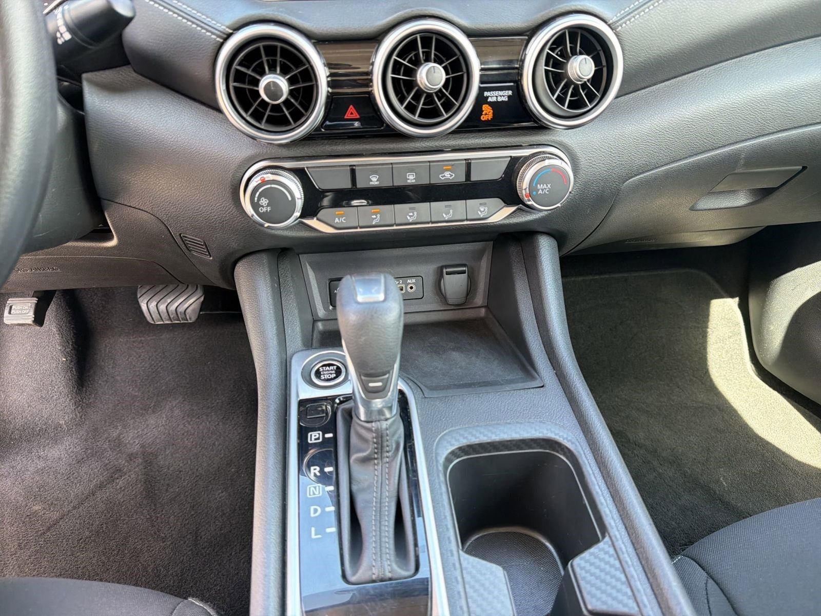 Used 2024 Nissan Sentra SV FWD image 18