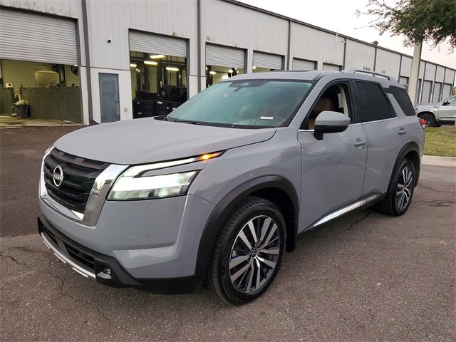 Used 2022 Nissan Pathfinder Platinum video 2