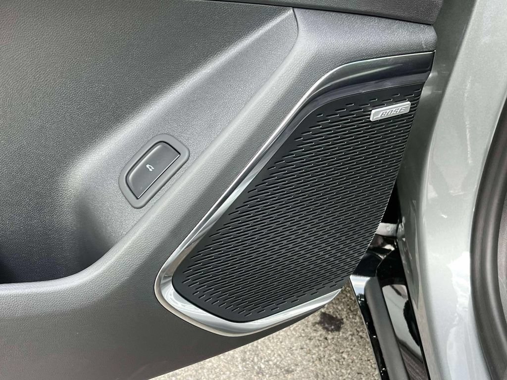 New 2027 GMC Acadia Denali w/ LPO, Floor Liner Package AWD/4WD image 23