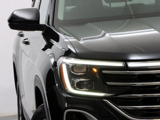 Used 2024 Volkswagen Atlas SE image 4