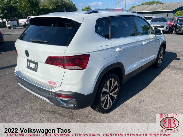Used 2022 Volkswagen Taos SEL w/ Panoramic Sunroof Package image 3