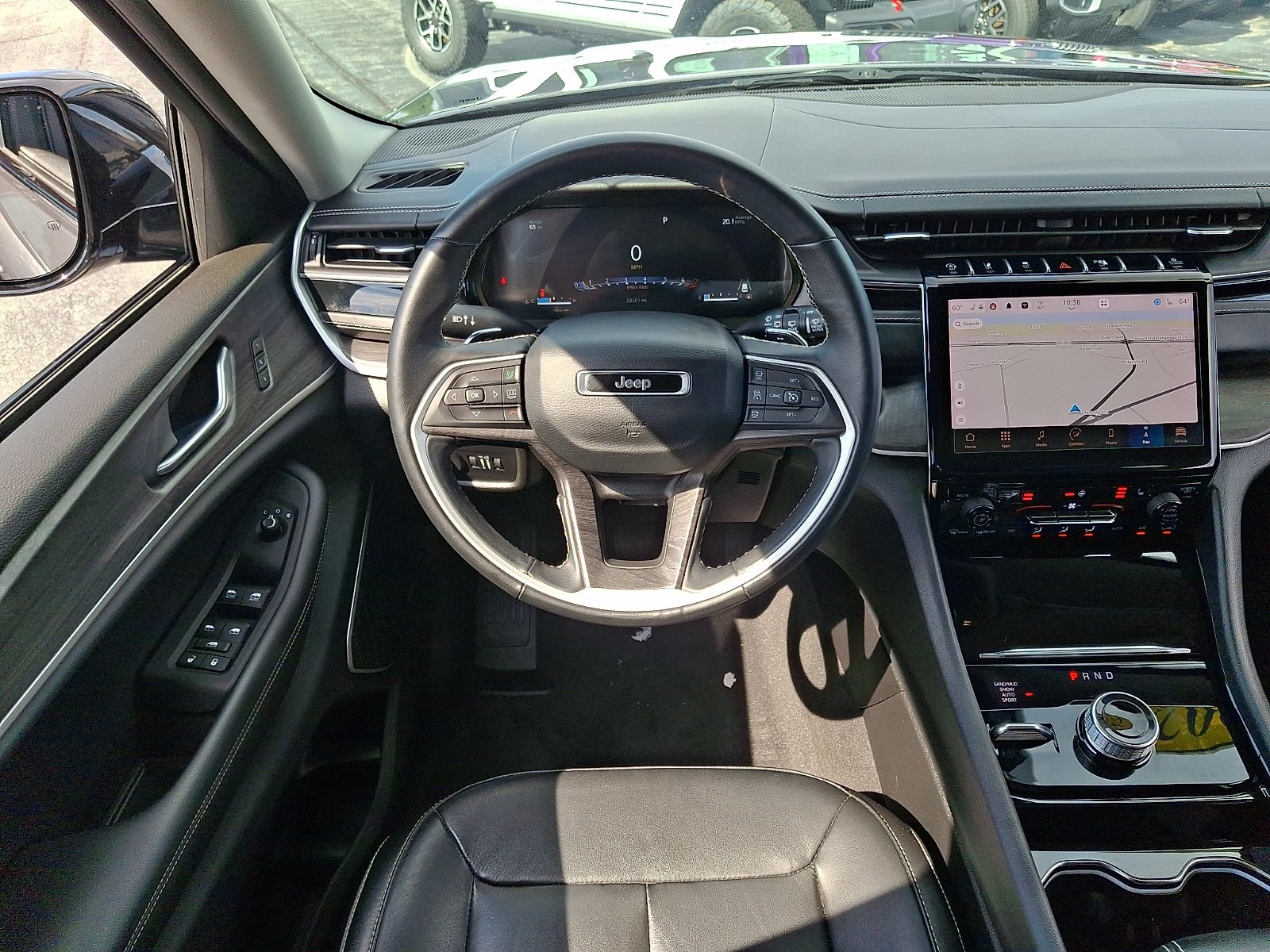 Certified 2022 Jeep Grand Cherokee L Limited AWD/4WD image 12