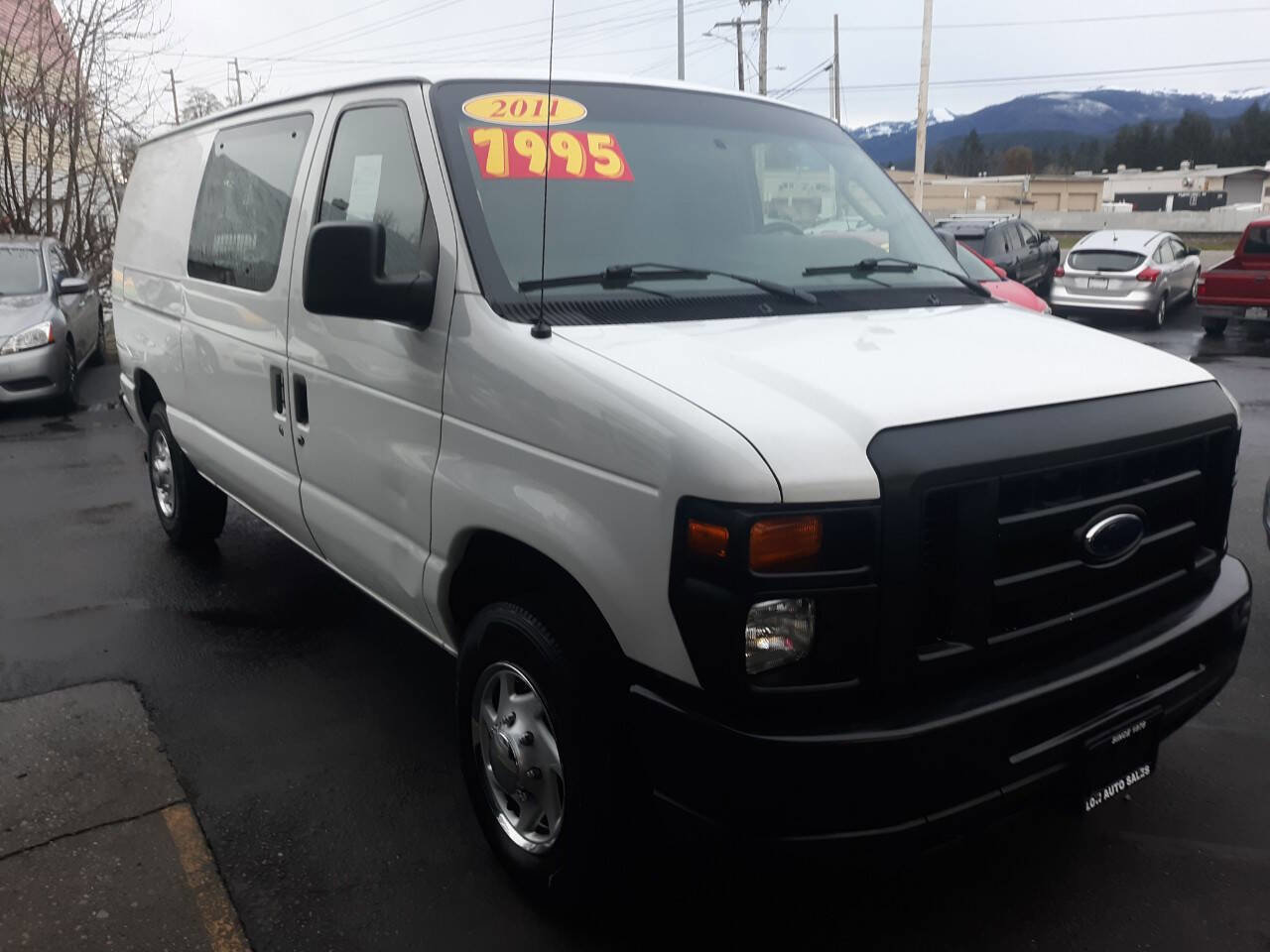 Used 2011 Ford E-150 and Econoline 150 E 150 3dr Cargo Van w/ PWR Group image 2