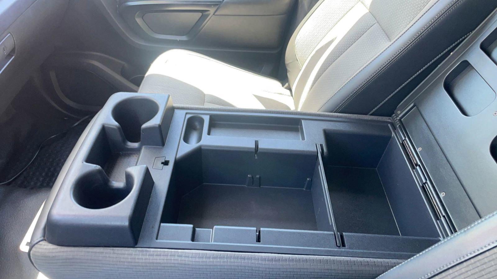 Used 2019 Nissan Titan S w/ S Utility Package AWD/4WD image 27