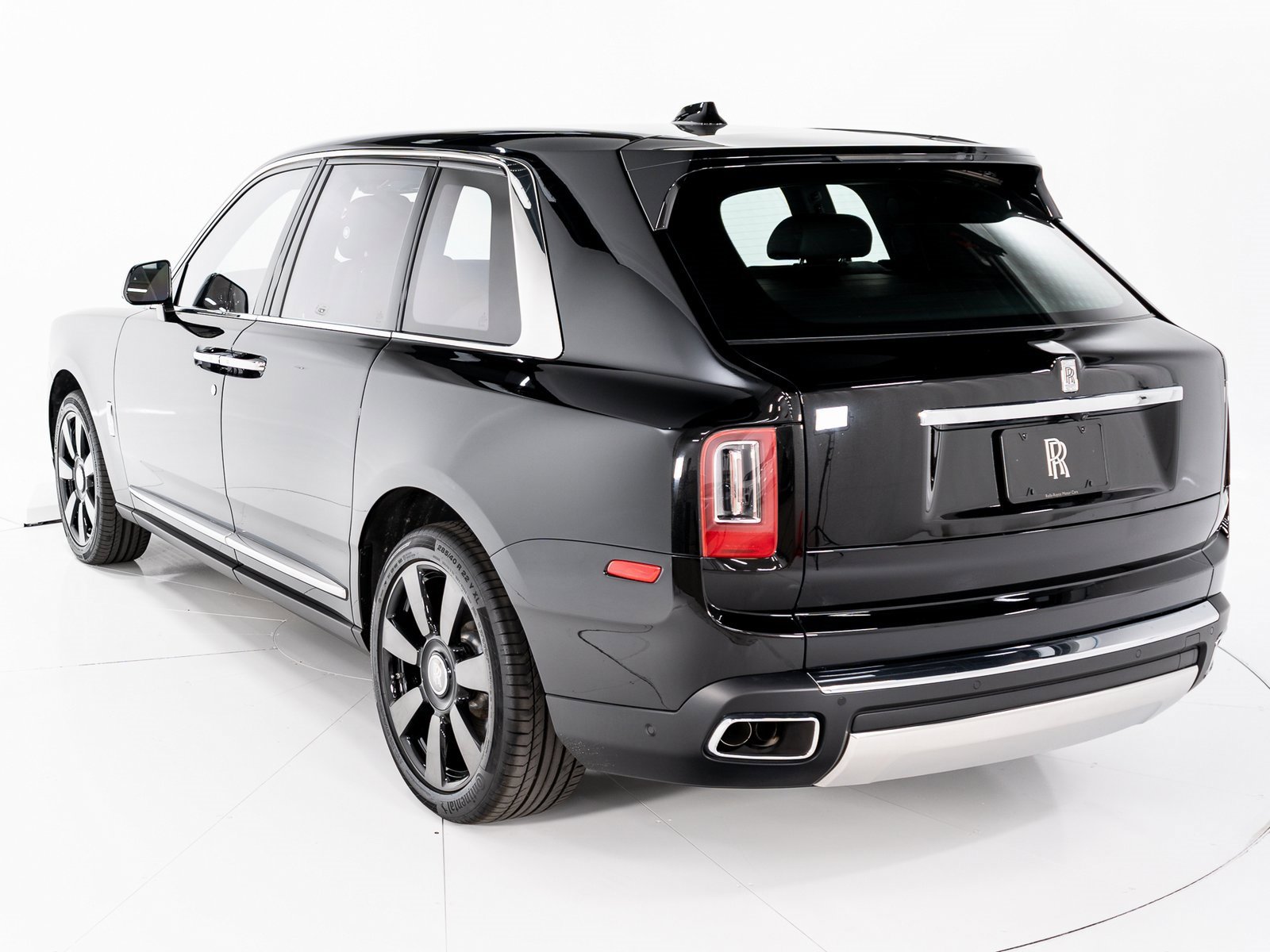 Certified 2022 Rolls-Royce Cullinan image 3