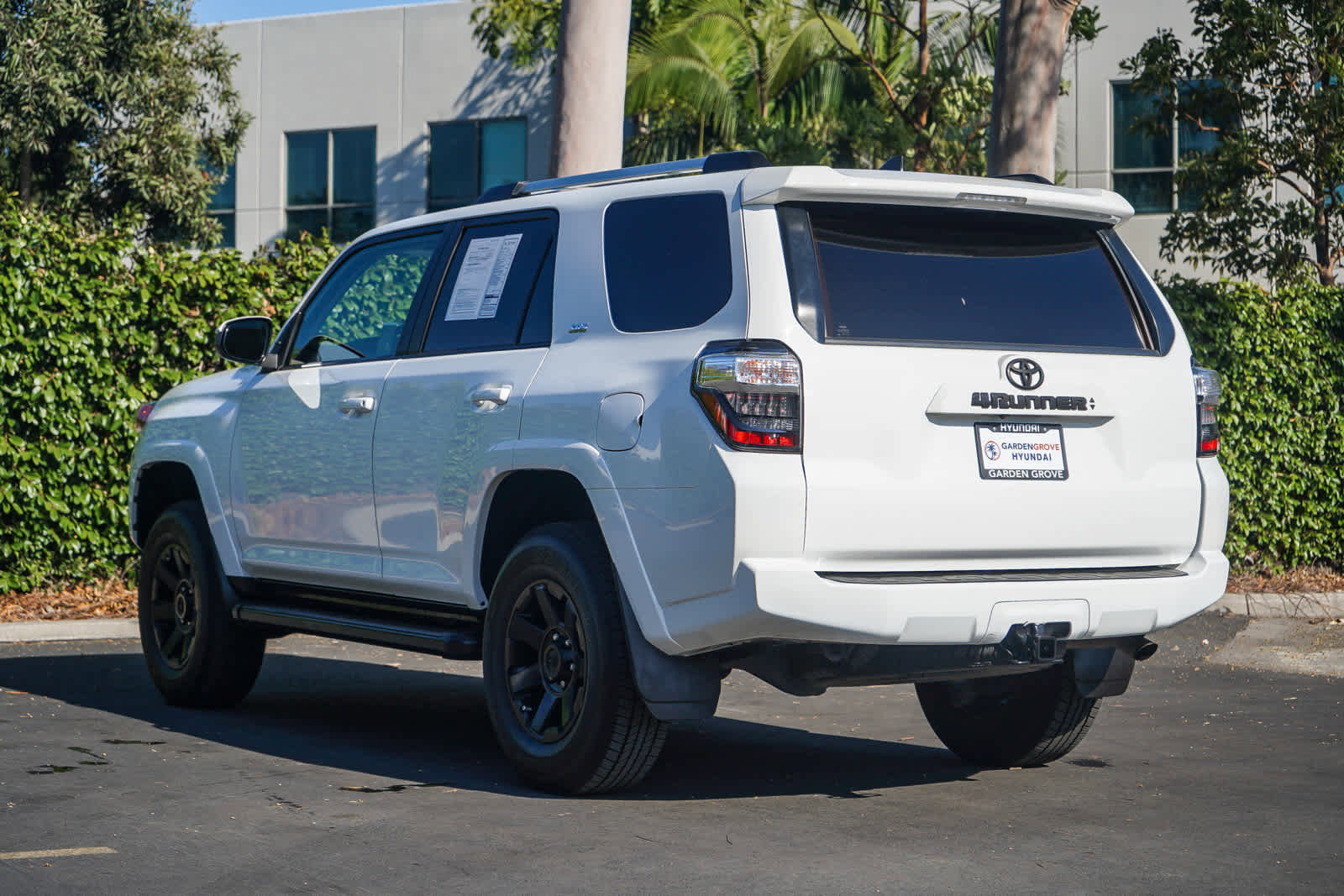 Used 2021 Toyota 4Runner SR5 image 4