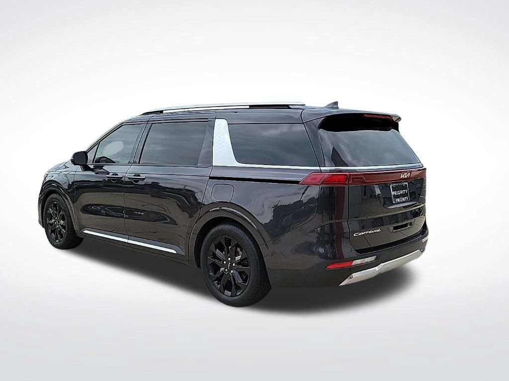 Used 2022 Kia Carnival SX Prestige FWD image 3