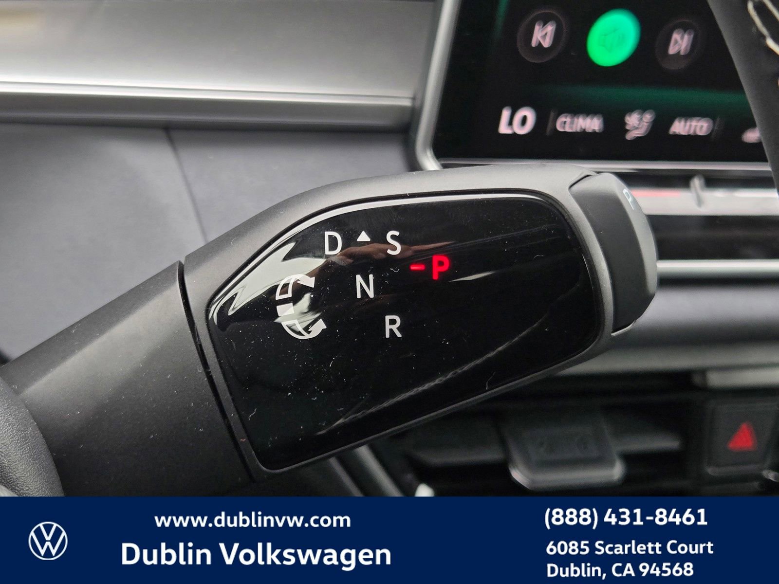 New 2026 Volkswagen Tiguan SE AWD/4WD image 17