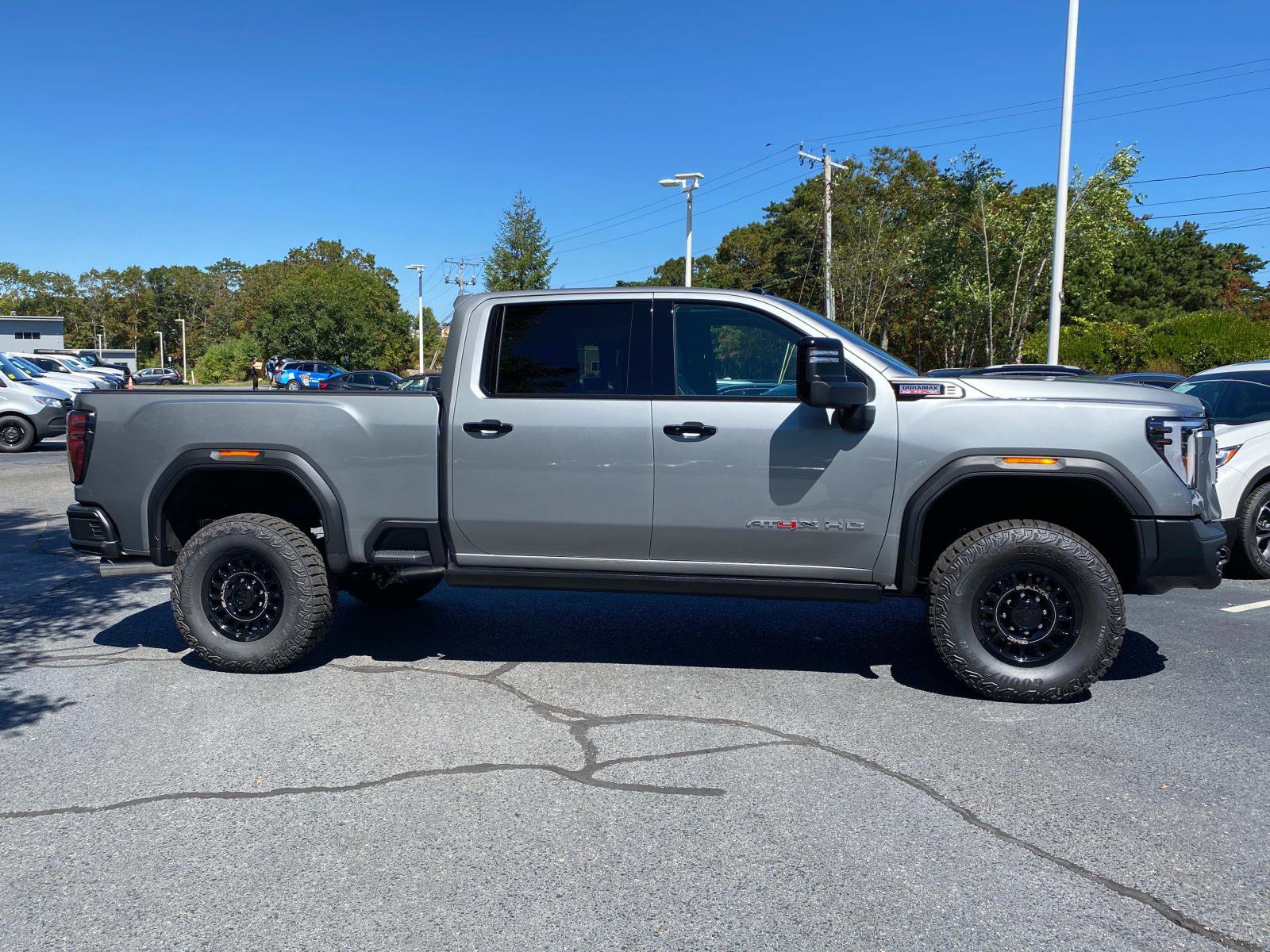 Used 2025 GMC Sierra 2500 AT4X w/ AT4X AEV Edition image 8