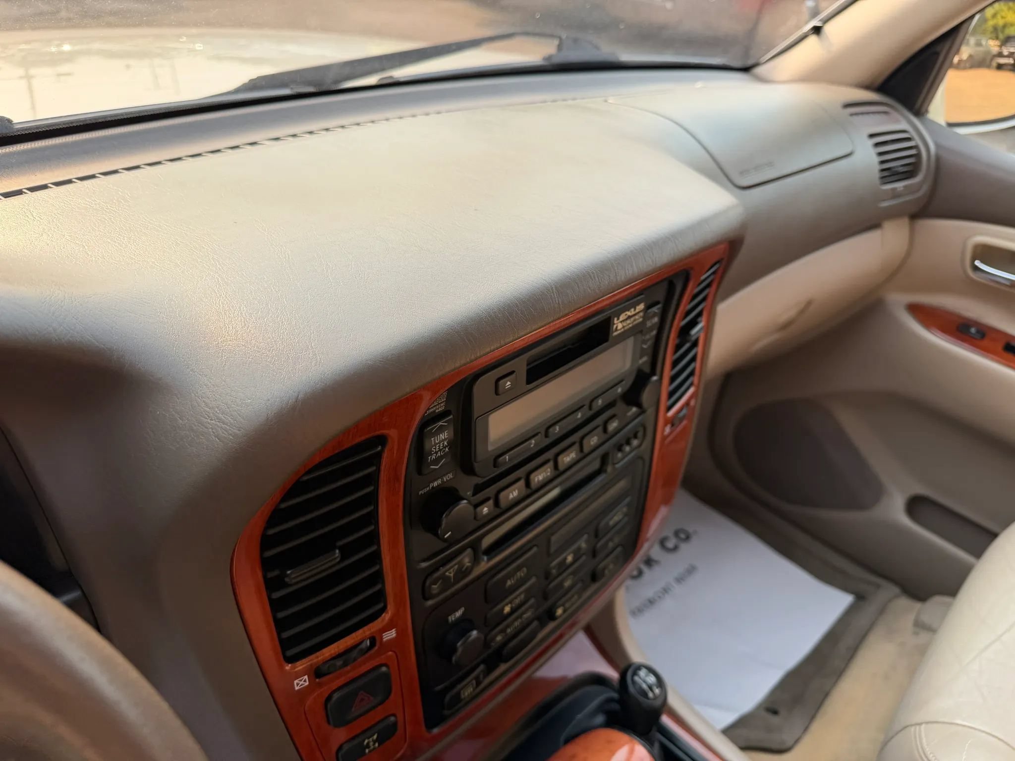 Used 2000 Lexus LX 470 4WD image 14