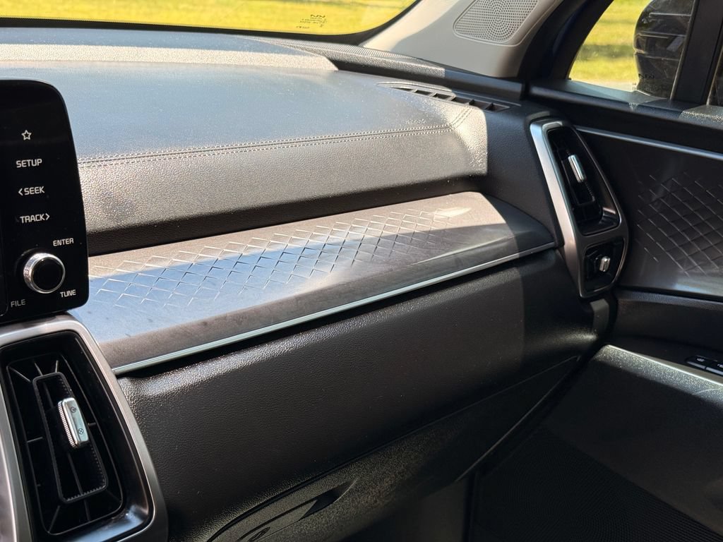 Used 2023 Kia Sorento S w/ Panoramic Sunroof Package FWD image 19