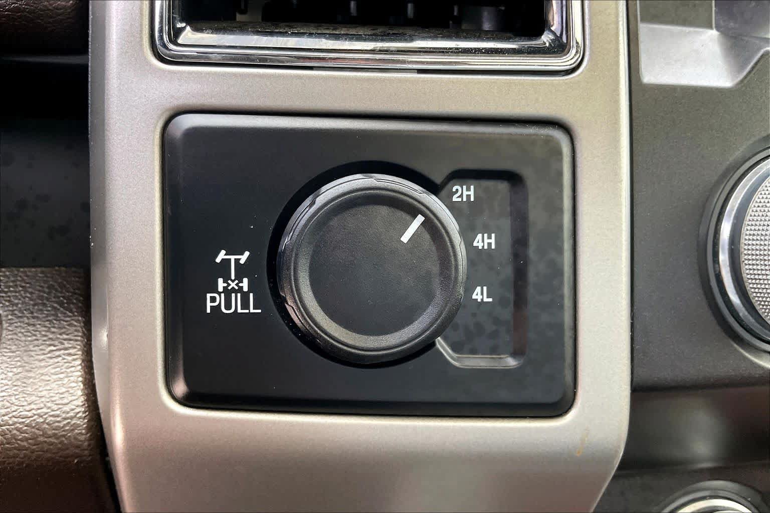 Used 2020 Ford F250 King Ranch w/ King Ranch Ultimate Package AWD/4WD image 33