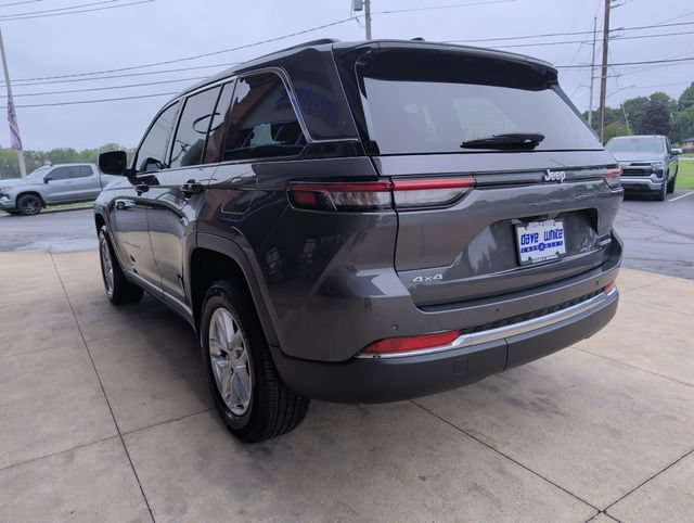 Used 2024 Jeep Grand Cherokee Laredo X w/ Luxury Tech Group I AWD/4WD image 6