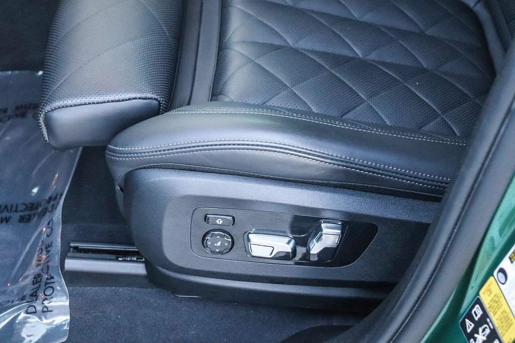 Used 2024 BMW X6 M60i w/ Dynamic Handling Package AWD/4WD image 25
