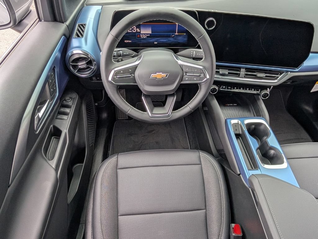 New 2026 Chevrolet Equinox EV LT w/ Convenience Package II FWD image 7