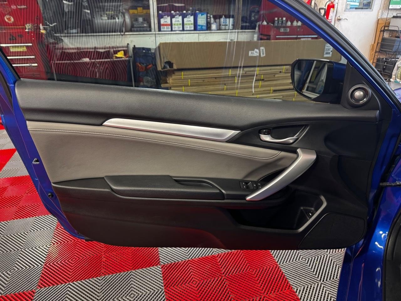 Used 2017 Honda Civic EX-L image 10