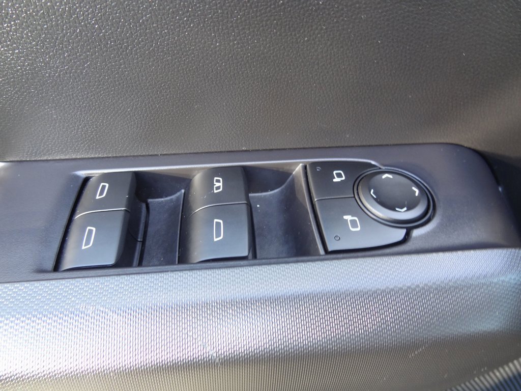 Used 2023 Chevrolet Colorado Trail Boss w/ Technology Package image 11