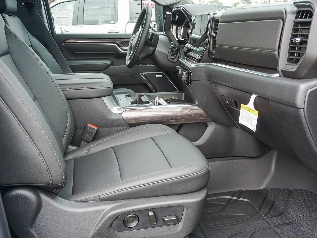 New 2026 Chevrolet Silverado 2500 LTZ w/ LTZ Plus Package AWD/4WD image 12
