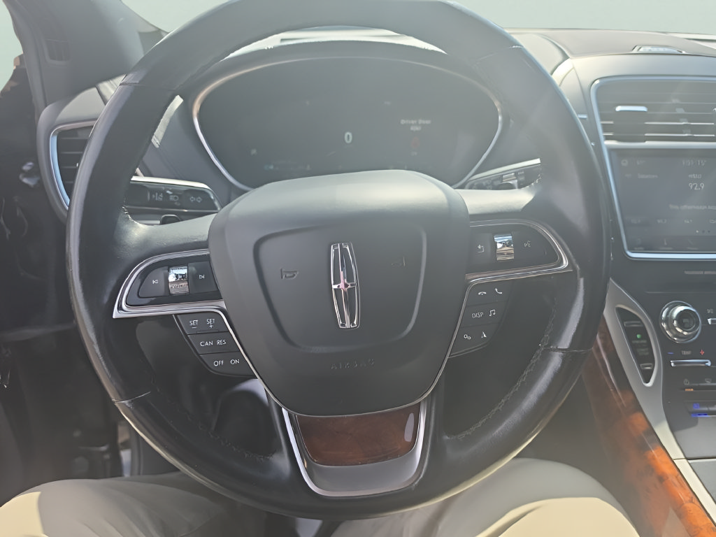 Used 2020 Lincoln Nautilus Reserve AWD/4WD image 11