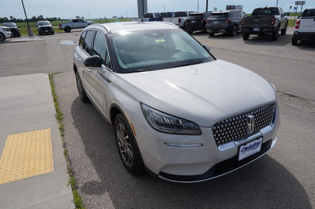 Used 2021 Lincoln Corsair AWD w/ Equipment Group 101A image 5