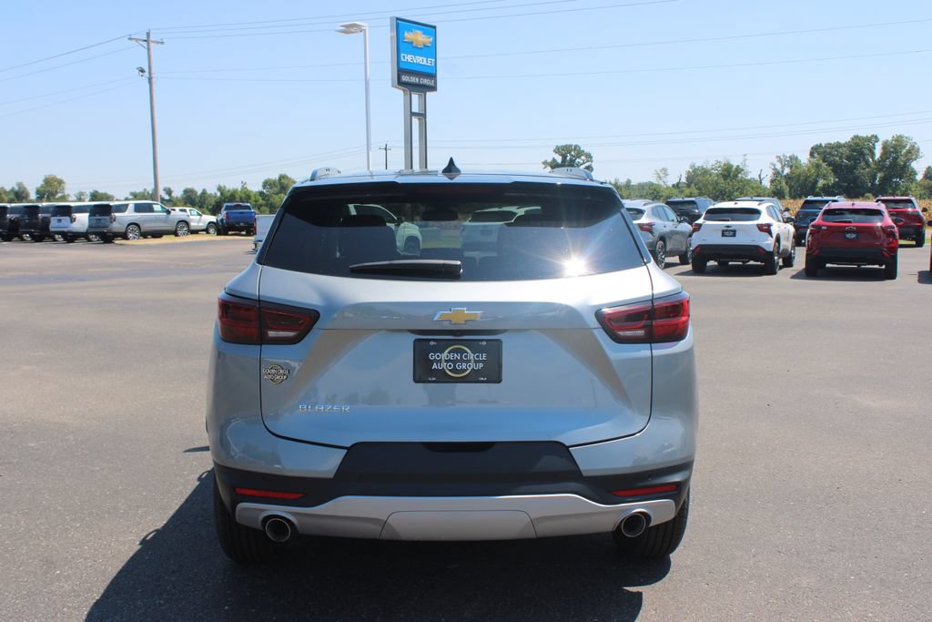 New 2026 Chevrolet Blazer LT w/ Convenience Package FWD image 8