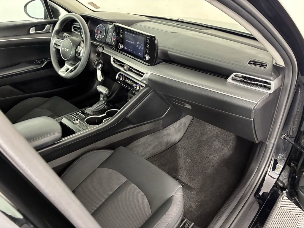 Used 2022 Kia K5 LX image 33