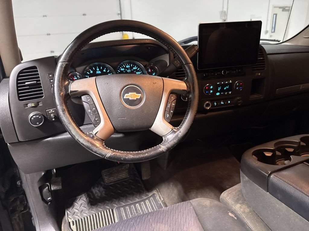 Used 2011 Chevrolet Silverado 1500 LT w/ All-Star Edition AWD/4WD image 11