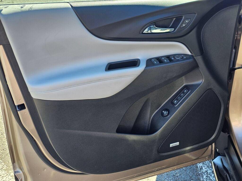 Used 2018 Chevrolet Equinox Premier AWD/4WD image 17