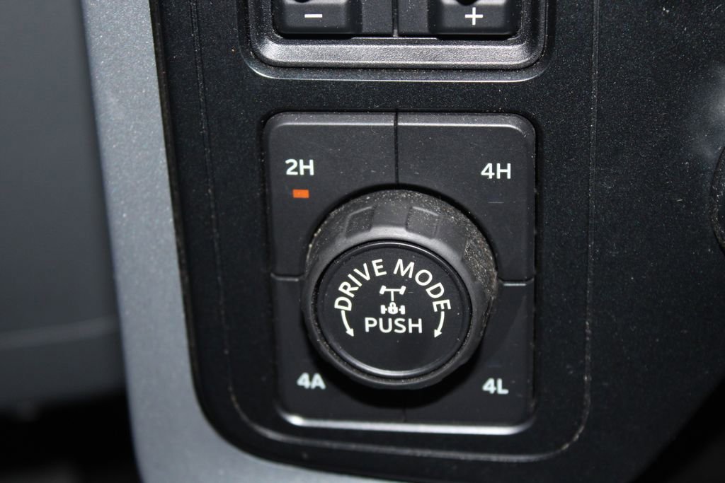 Used 2023 Ford F150 Lariat w/ Max Trailer Tow Package image 46