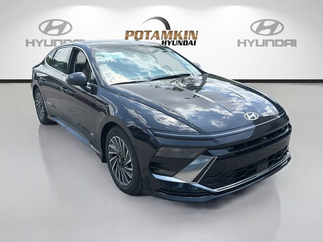 New 2026 Hyundai Sonata Limited FWD image 3