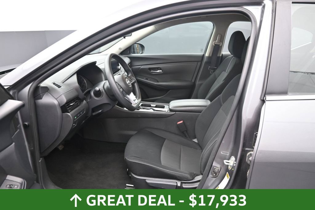 Used 2024 Nissan Sentra SV FWD image 38
